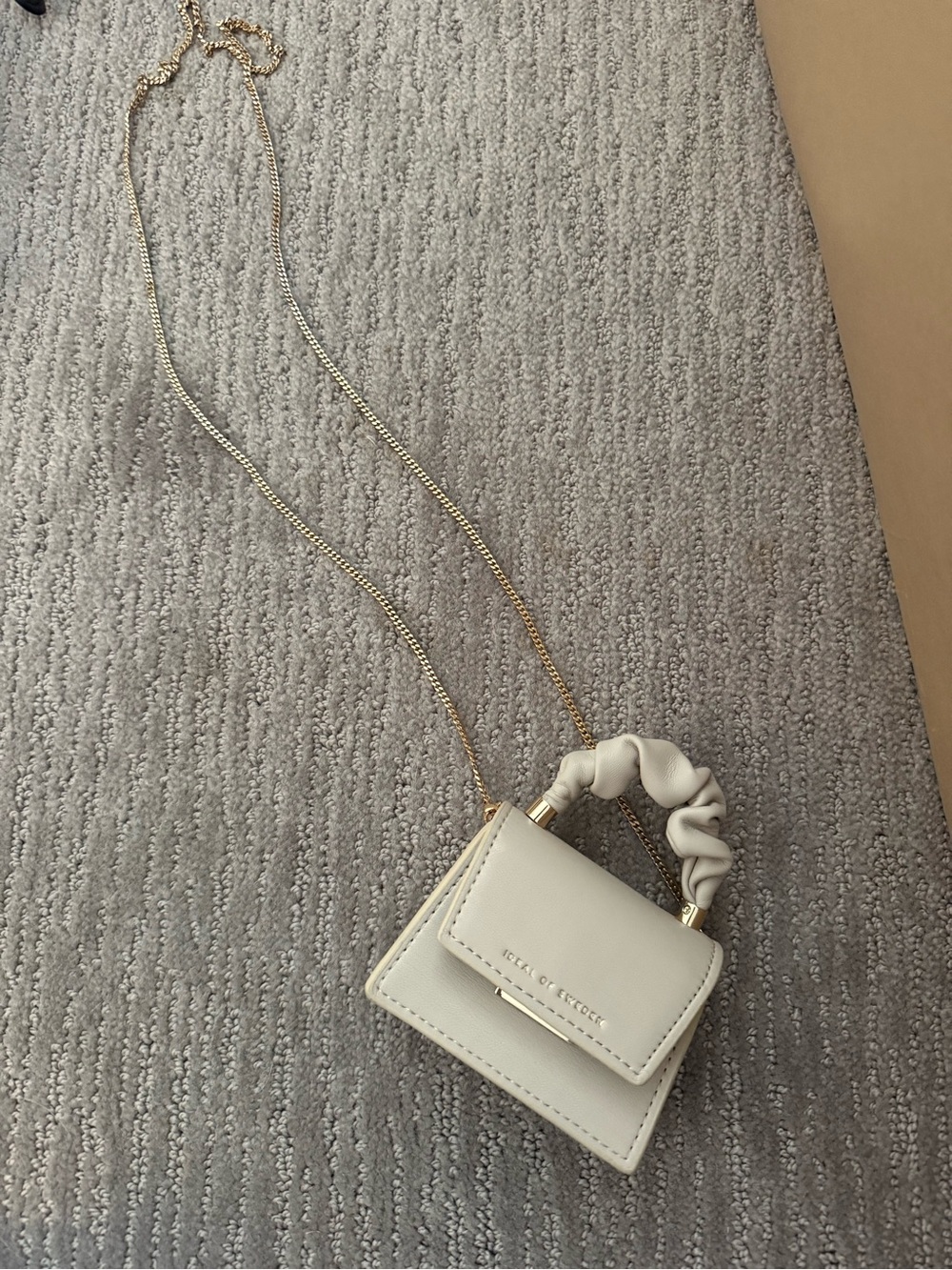 Ideal of Sweden AirPod headphone case Cream Crossbody Bag with chain strap